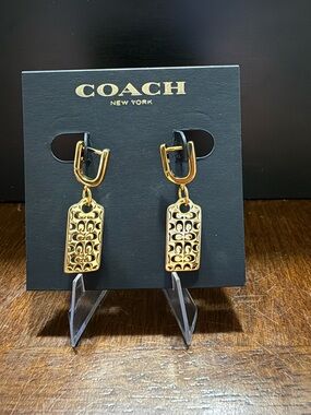 NEW Coach Gold Signature Quilted Hangtag Charm Huggie Earrings Gold And Black
